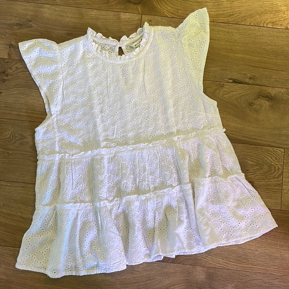 Sim & Sam white top